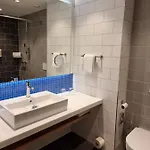 Express - By Ihg Hotel 3*