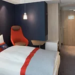 Express - By Ihg 3*