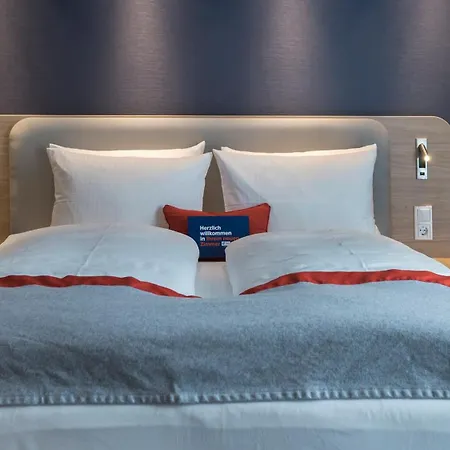 Express - By Ihg