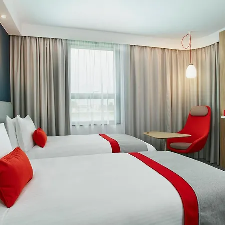 Express - By Ihg Hotel 3*