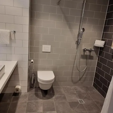 فندق Express - By Ihg