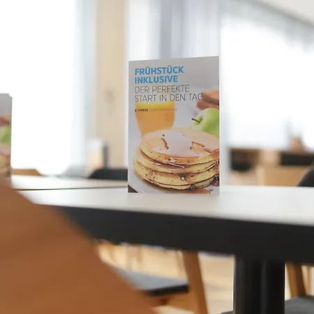 Express - By Ihg 酒店