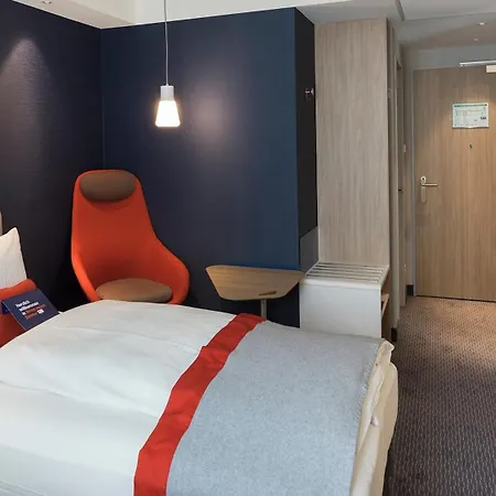 Express - By Ihg 3*