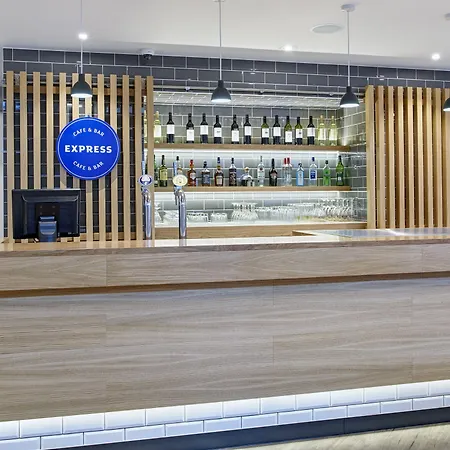 Hotel Express - By Ihg 3*