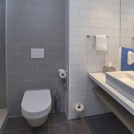 فندق Express - By Ihg 3*