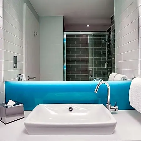 Express - By Ihg Hotel 3*