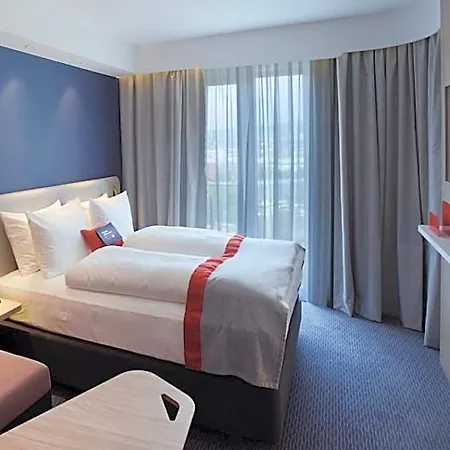 Express - By Ihg