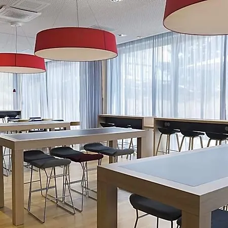 Hotel Express - By Ihg 3*