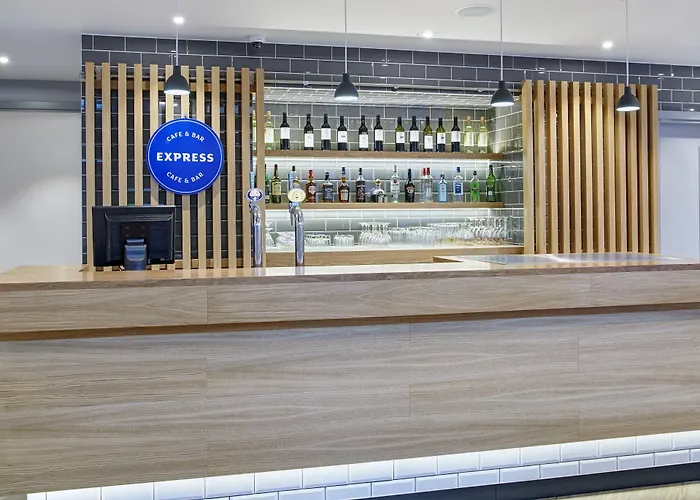 Hotel Express - By Ihg 3*