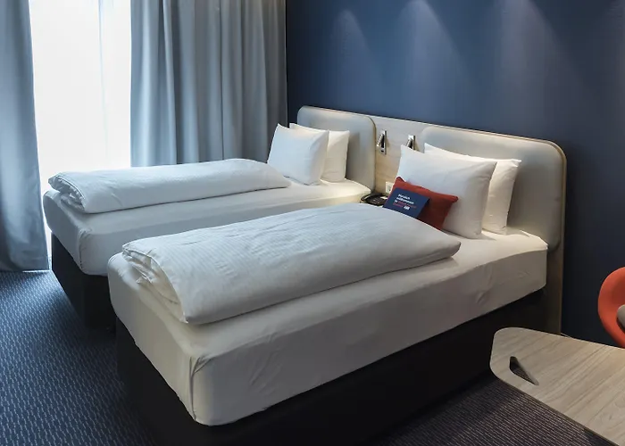 Hotel Express - By Ihg 3*